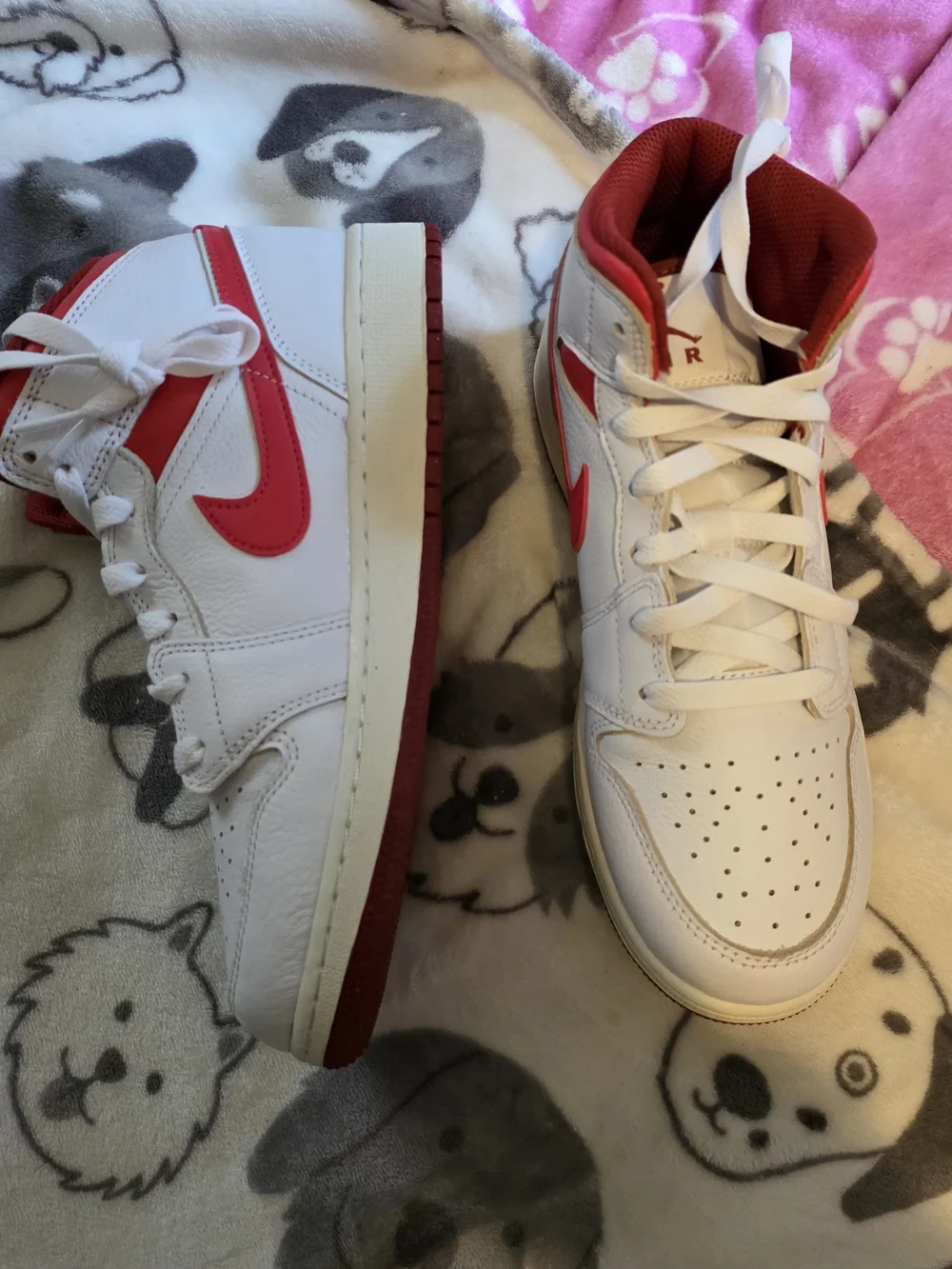 Nike White & Red High-Top Sneakers